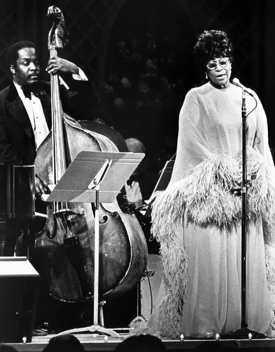 Framed Print : Ella Fitzgerald, performing on Evening at Pops ca. 1970s. Courtesy: CSU Archives / Everett Collection