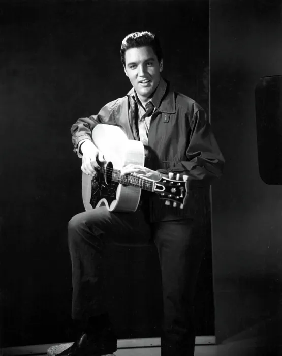 Framed Print : ELVIS PRESLEY Framed Print : ELVIS PRESLEY
