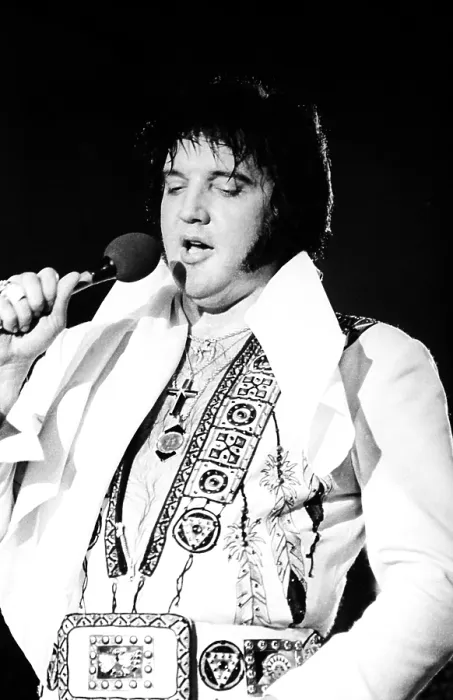 Framed Print : Elvis Presley, Hollywood, Florida, February 12, 1977