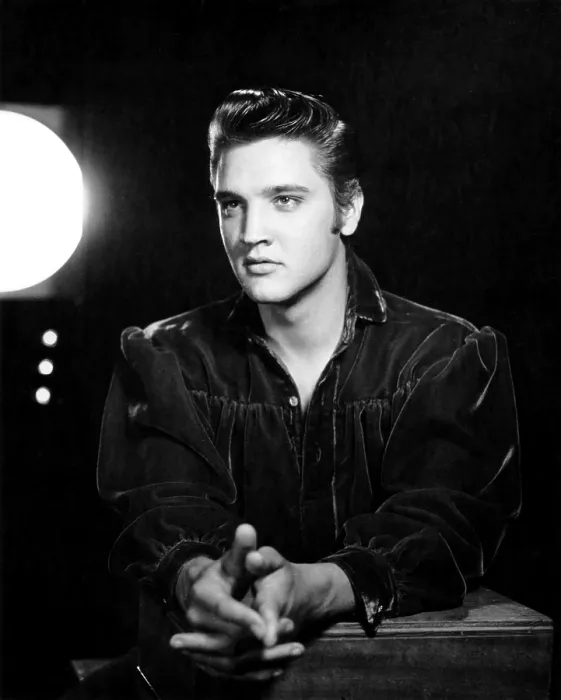 Framed Print : Elvis Presley, in his red velvet concert shirt, 1956