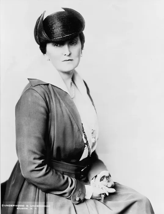 Framed Print : Emily Post, (1872-1960) American writer and authority on etiquette, in 1922 portrait Framed Print : Emily Post, (1872-1960) American writer and authority on etiquette, in 1922 portrait