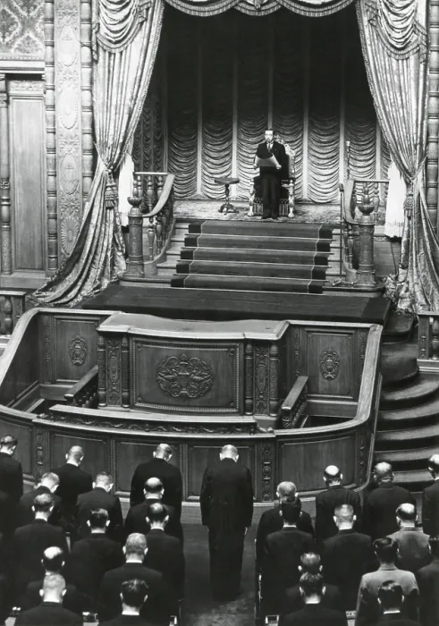 Framed Print : Emperor Hirohito addressing the Sixth Extraordinary Diet on Nov. 11, 1949
