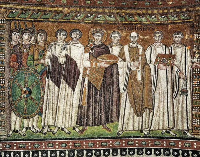 Framed Print : Emperor Justinian and his Court. ca. 547. ITALY. Ravenna. San Vitale. Early Byzantine art. Mosaic. AISA / Everett Collection**US SALES ONLY**