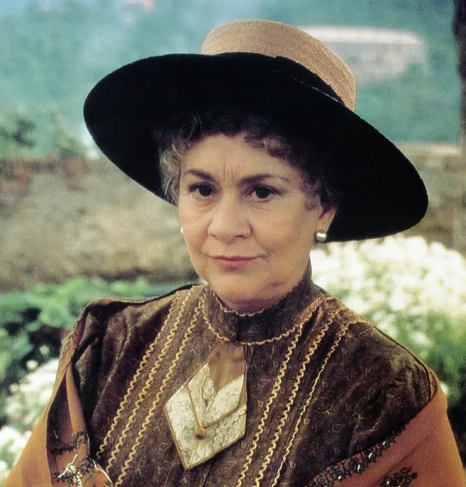 Framed Print : ENCHANTED APRIL, Joan Plowright, 1992, Miramax / courtesy Everett Collection