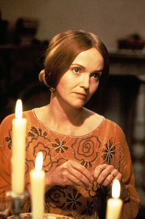 Framed Print : ENCHANTED APRIL, Miranda Richardson, 1991, Miramax / courtesy Everett Collection