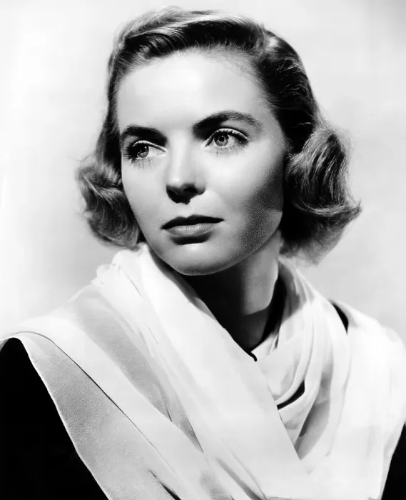 Framed Print : THE ENCHANTED COTTAGE, Dorothy McGuire, 1945