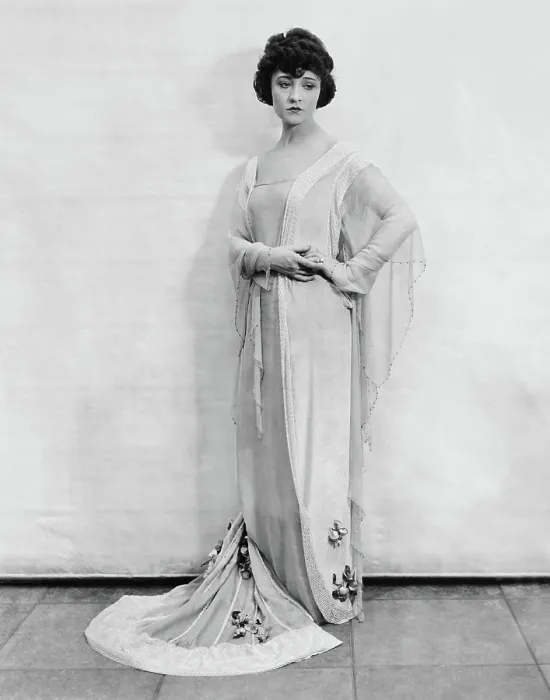 Framed Print : AT THE END OF THE WORLD, Betty Compson, 1921