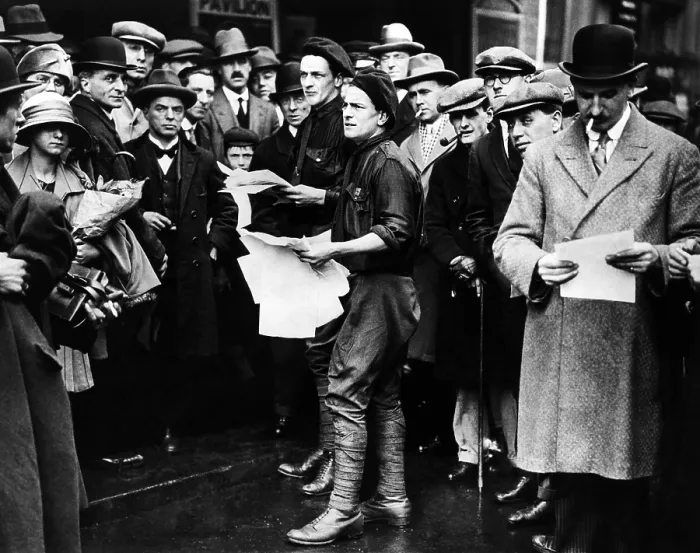 Framed Print : English General Strike. British fascists distributing propaganda in the West End of London on the day the Great General strike ended. May 14, 1926