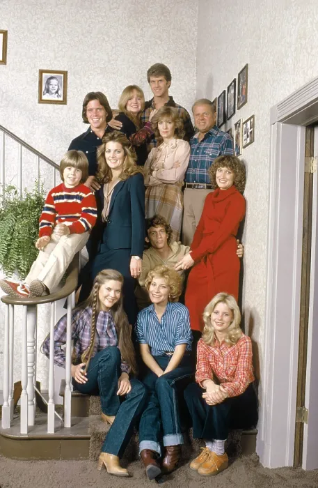 Framed Print : EIGHT IS ENOUGH, (top row, from left): Grant Goodeve, Susan Richardson, Brian Patrick Clarke, Betty Buckley, Dick Van Patten, (middle): Adam Rich, Joan Prather, Willie Aames
