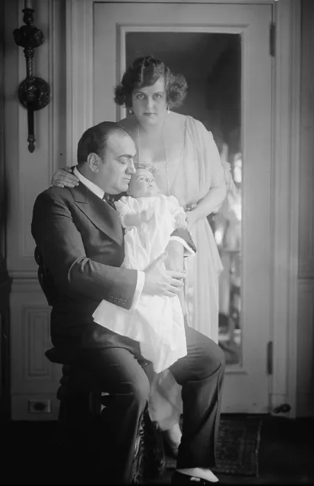 Framed Print : Enrico Caruso (1873-1921), with his wife, the former Dorothy Park Benjamin (1893-1955), and their baby daughter, Gloria. 1919 Framed Print : Enrico Caruso (1873-1921), with his wife, the former Dorothy Park Benjamin (1893-1955), and their baby daughter, Gloria. 1919