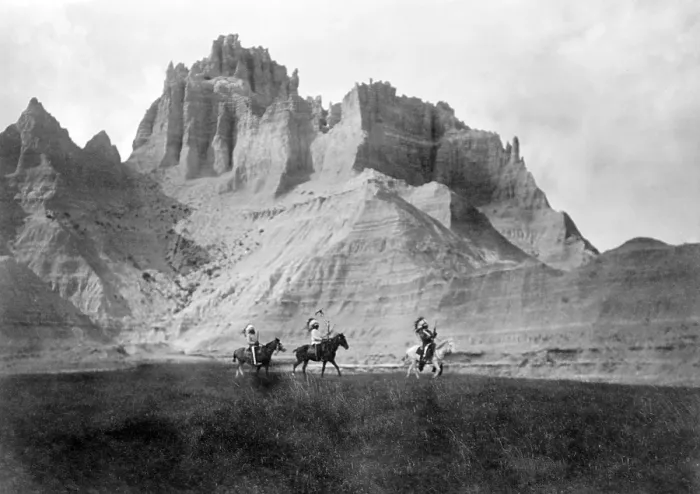 Framed Print : Entering the Badlands, Three Sioux Indians on horseback, photograph by Edward S. Curtis, 1905 Framed Print : Entering the Badlands, Three Sioux Indians on horseback, photograph by Edward S. Curtis, 1905