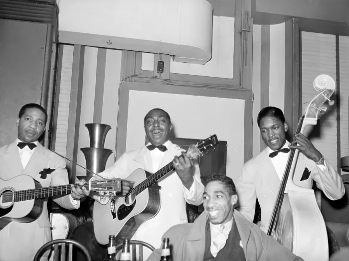 Framed Print : Entertainers at Negro tavern. Chicago, Illinois. Lee Russell photograph, 1941