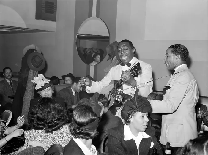 Framed Print : Entertainers at Negro tavern. Chicago, Illinois. Lee Russell photograph, 1941 Framed Print : Entertainers at Negro tavern. Chicago, Illinois. Lee Russell photograph, 1941