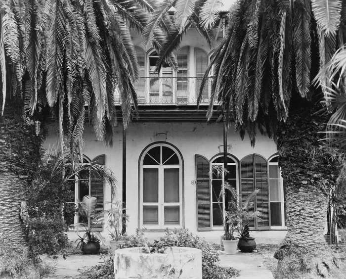 Framed Print : Ernest Hemingway's home in Key West, Florida, where he lived and wrote in the 1930s. It is now The Ernest Hemingway Home and Museum. (BSLOC_2015_14_183)