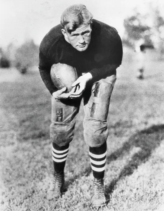 Framed Print : Ernie Nevers (1902-1976), playing on the Stanford University football team, California, 1925. CSU Archives Courtesy Everett Collection
