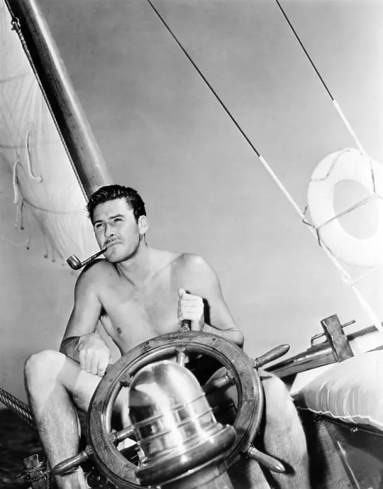 Framed Print : ERROL FLYNN relaxing on his yacht, 10 / 20 / 37 Framed Print : ERROL FLYNN relaxing on his yacht, 10 / 20 / 37