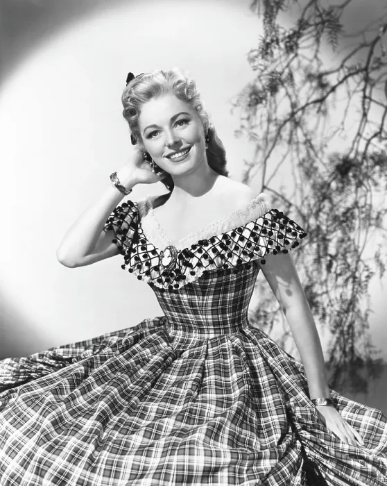 Framed Print : ESCAPE FROM FORT BRAVO, Eleanor Parker, 1953 Framed Print : ESCAPE FROM FORT BRAVO, Eleanor Parker, 1953
