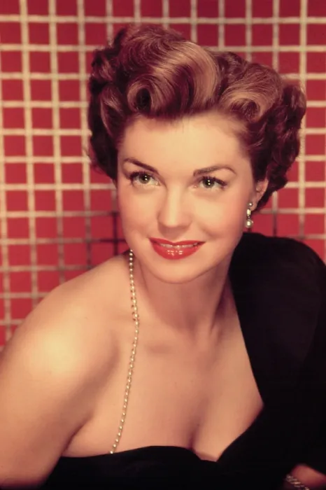Framed Print : Esther Williams, portrait