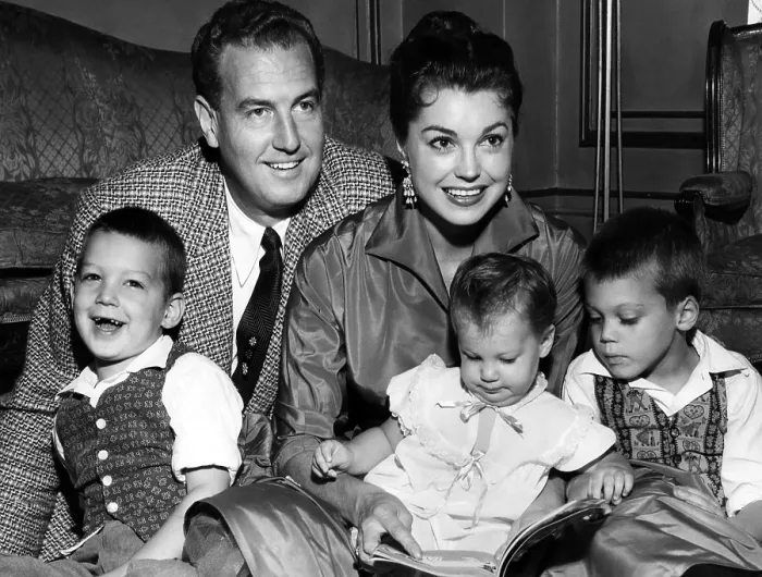 Framed Print : Esther Williams (top right), and family, husband Ben Gage (top left), l-r: Ben Gage Jr. Susie Gage, and Kimmie Gage, 1950. Courtesy: CSU Archives / Everett Collection Framed Print : Esther Williams (top right), and family, husband Ben Gage (top left), l-r: Ben Gage Jr. Susie Gage, and Kimmie Gage, 1950. Courtesy: CSU Archives / Everett Collection