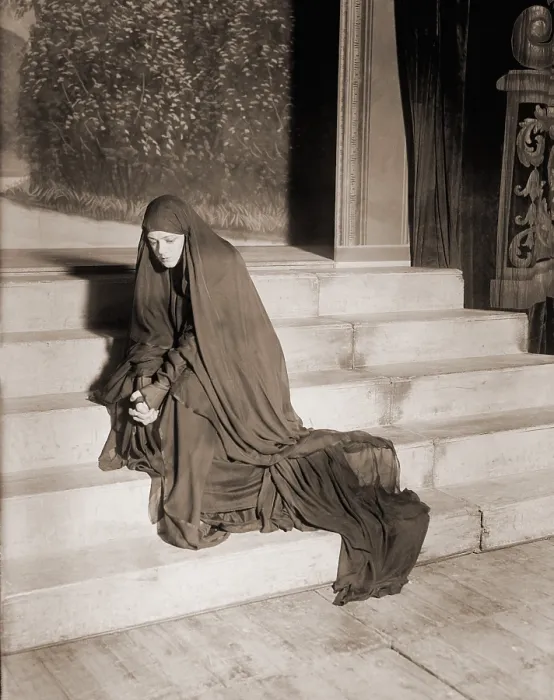 Framed Print : Ethel Barrymore (1879-1959), on stage. Ca. 1915