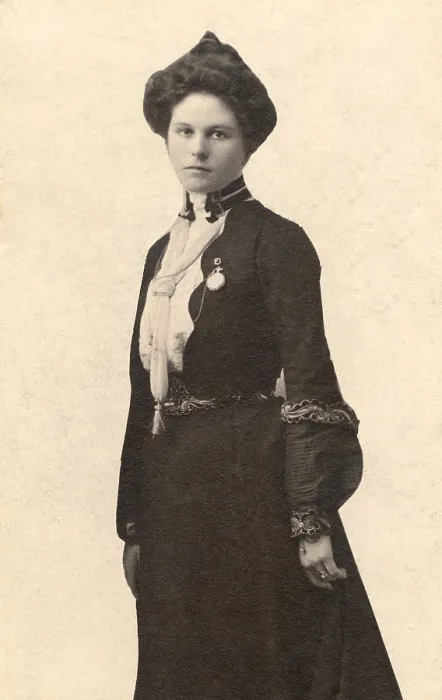 Framed Print : Etta Place, mistress of Harry Longbaugh (the Sundance Kid), traveled with Sundance and Butch Cassidy to South America