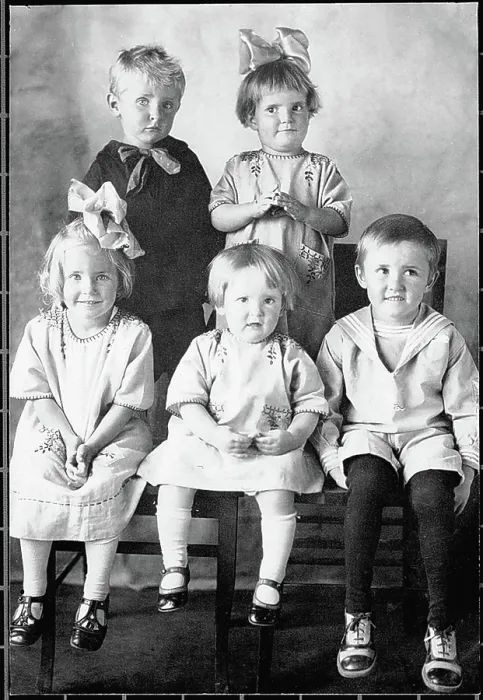 Framed Print : EV1168 - KIDS. Courtesy: CSU Archives / Everett Collection Framed Print : EV1168 - KIDS. Courtesy: CSU Archives / Everett Collection
