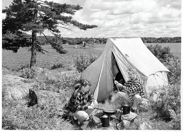 Framed Print : EV1276 - CAMPGROUND. Courtesy: CSU Archives  /  Everett Collection