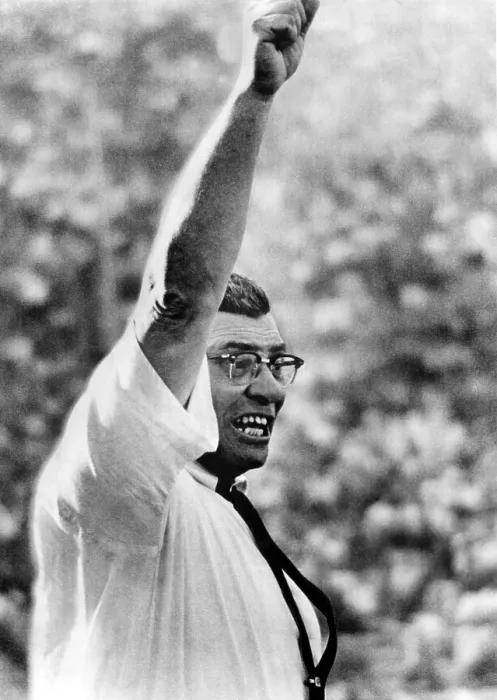 Framed Print : EV1832 - VINCE LOMBARDI. Courtesy: CSU Archives  /  Everett Collection