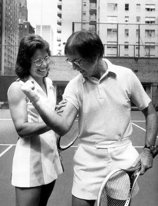 Framed Print : EV1833 - Billie Jean King and Bobby Riggs publicizing their $100, 000 winner-take-all tennis match, July 12, 1973. Courtesy: CSU Archives / Everett Collection Framed Print : EV1833 - Billie Jean King and Bobby Riggs publicizing their $100, 000 winner-take-all tennis match, July 12, 1973. Courtesy: CSU Archives / Everett Collection