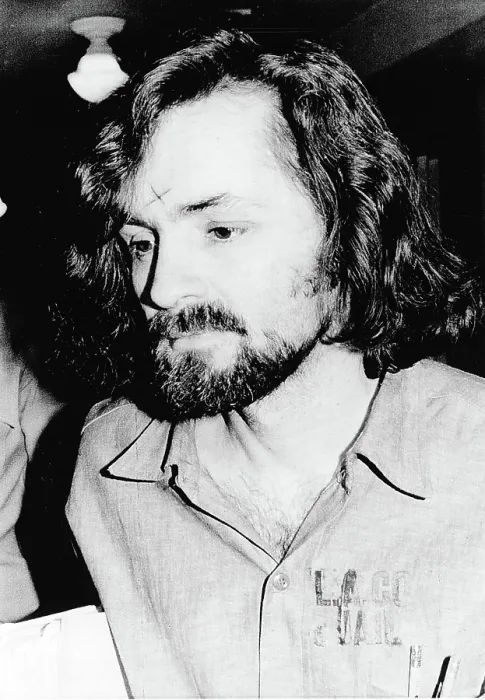 Framed Print : EV1870 - CHARLES MANSON. Courtesy: CSU Archives  /  Everett Collection