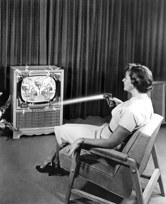 Framed Print : EV1910 - Early Zenith remote control TV set, June 1955. Courtesy: CSU Archives  /  Everett Collection