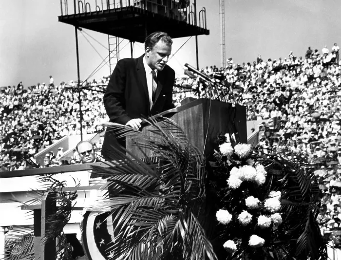 Framed Print : Evangelist, Billy Graham preaching to a crowd at the Chicago Crusade Revival.June 17, 1962. Chicago, Illinois. Courtesy: CSU Archives / Everett Collection Framed Print : Evangelist, Billy Graham preaching to a crowd at the Chicago Crusade Revival.June 17, 1962. Chicago, Illinois. Courtesy: CSU Archives / Everett Collection