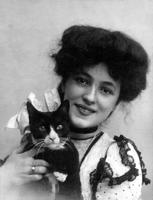 Framed Print : Evelyn Nesbit, ca. 1902. Courtesy: CSU Archives  /  Everett Collection