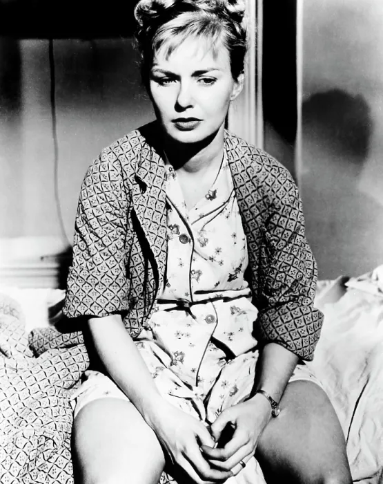 Framed Print : THE THREE FACES OF EVE, Joanne Woodward, 1957, TM & Copyright 20th Century Fox Film Corp. / courtesy Everett Collection Framed Print : THE THREE FACES OF EVE, Joanne Woodward, 1957, TM & Copyright 20th Century Fox Film Corp. / courtesy Everett Collection