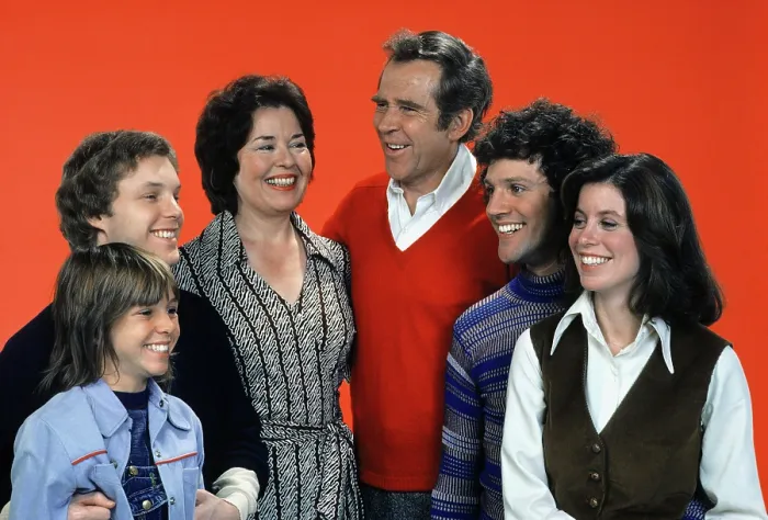Framed Print : FAMILY, (l-r): Kristy McNichol, Gary Frank, Sada Thompson, James Broderick, John Rubinstein, Elayne Heilveil, (Season 1), 1976-80