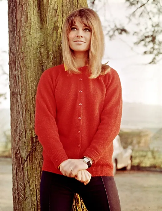 Framed Print : FAR FROM THE MADDING CROWD, Julie Christie during filming, 1967