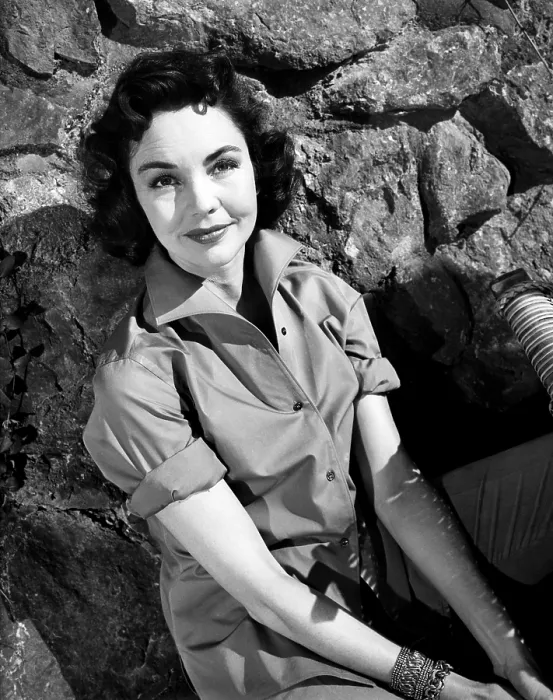 Framed Print : A FAREWELL TO ARMS, Jennifer Jones, 1957, TM and Copyright 20th Century Fox Film Corp. All rights reserved. Courtesy: Everett Collection