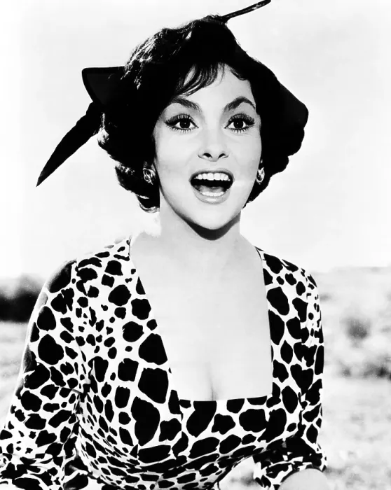 Framed Print : FAST AND SEXY, (aka ANNA DI BROOKLYN), Gina Lollobrigida, 1958
