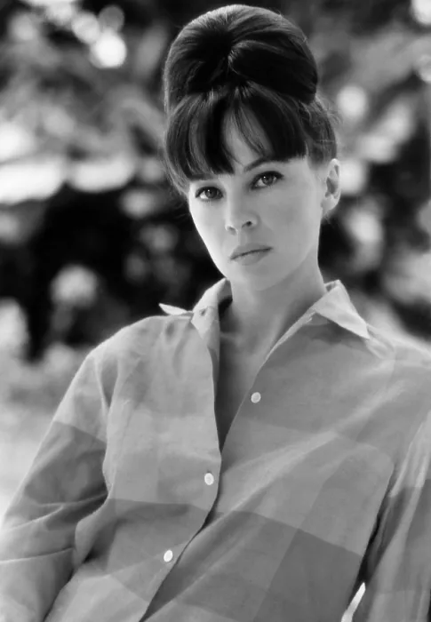 Framed Print : FATHER GOOSE, Leslie Caron, 1964 Framed Print : FATHER GOOSE, Leslie Caron, 1964