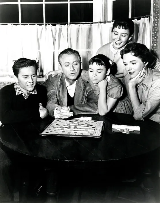 Framed Print : FATHER KNOWS BEST, from left, Billy Gray, Robert Young, Lauren Chapin, Elinor Donahue, Jane Wyatt, 1954-60
