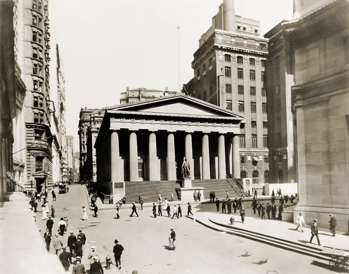 Framed Print : Federal Hall National Memorial in 1915, when it served as Federal Reserve Sub-treasury