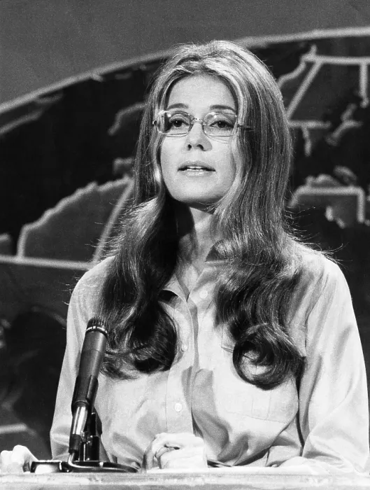 Framed Print : Feminist Gloria Steinem as a guest on FLIP WILSON PRESENTS THE HELEN REDDY SHOW, July 26, 1973. Courtesy: CSU Archives / Everett Collection