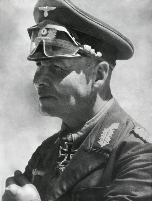 Framed Print : Field Marshal Erwin Rommel in North Africa, Jan. 1942. He wears his Knight's Cross of the Iron Cross with Oak Leaves and Swords. World War 2 (BSLOC_2015_13_64)