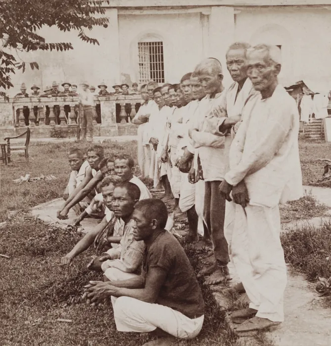 Framed Print : Filipino insurgents as prisoners of war at Pasig, Philippine Islands, 1899