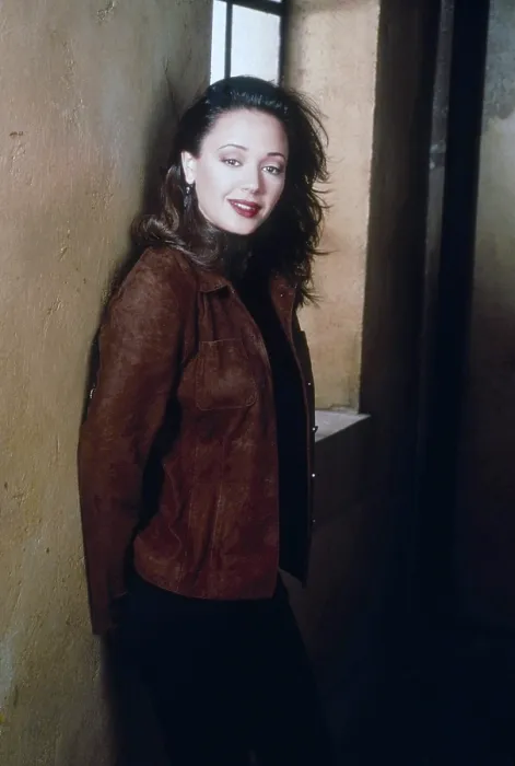 Framed Print : FIRED UP, Leah Remini, 1997-98