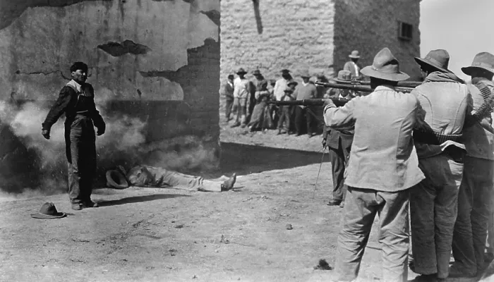 Framed Print : Firing squad of the Mexican Carranza government executing Villista insurgents, c. 1916 Framed Print : Firing squad of the Mexican Carranza government executing Villista insurgents, c. 1916