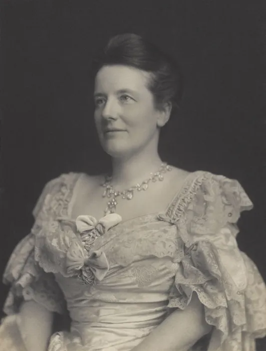 Framed Print : First Lady Edith Carow Roosevelt, 1905. Edith managed her familys households and six childrens educations through several moves back and forth from New York and Washington, D.C Framed Print : First Lady Edith Carow Roosevelt, 1905. Edith managed her familys households and six childrens educations through several moves back and forth from New York and Washington, D.C