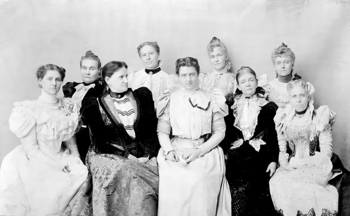 Framed Print : First Lady Frances Folsom Cleveland and the wives of Cleveland Cabinet. 1896 group portrait by Frances Benjamin Johnston