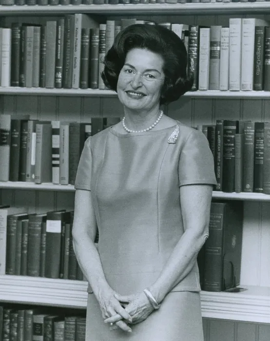 Framed Print : First Lady, Lady Bird Johnson, in 1964 White House portrait Framed Print : First Lady, Lady Bird Johnson, in 1964 White House portrait