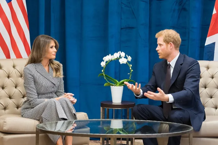 Framed Print : First Lady Melania Trump and Prince Harry at the INVICTUS GAMES in Toronto, Canada. On Sept